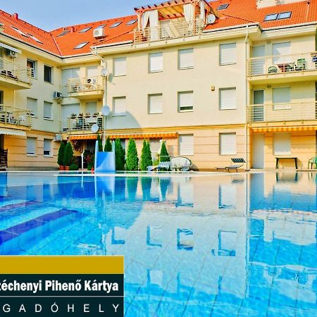 Oázis Wellness Apartman Hajdúszoboszló Esterno foto