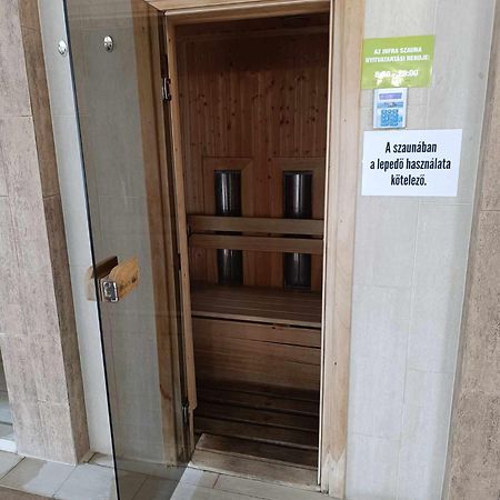 Oázis Wellness Apartman Hajdúszoboszló Esterno foto