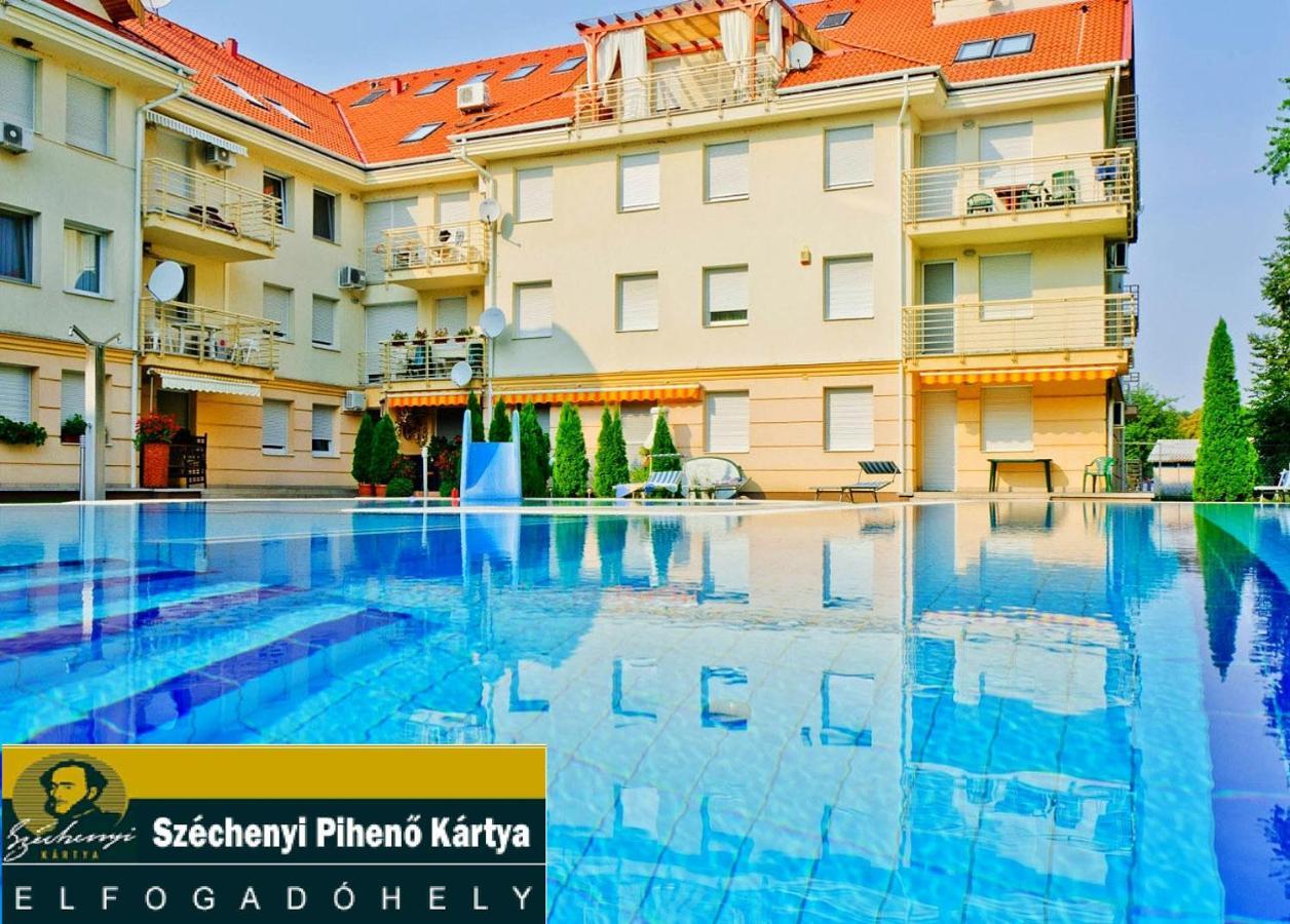 Oázis Wellness Apartman Hajdúszoboszló Esterno foto