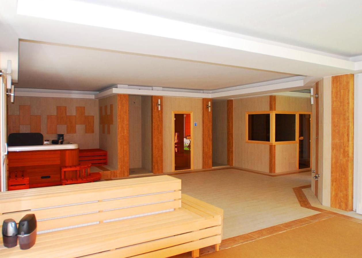 Oázis Wellness Apartman Hajdúszoboszló Esterno foto