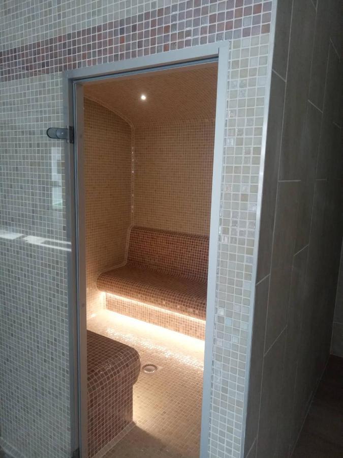 Oázis Wellness Apartman Hajdúszoboszló Esterno foto