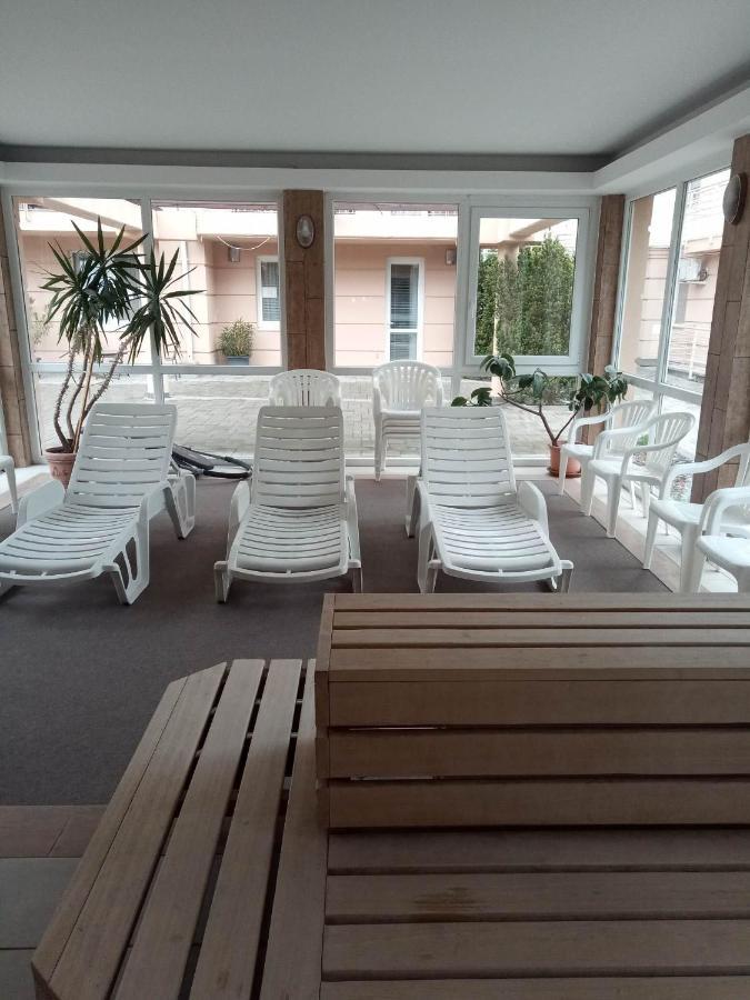 Oázis Wellness Apartman Hajdúszoboszló Esterno foto
